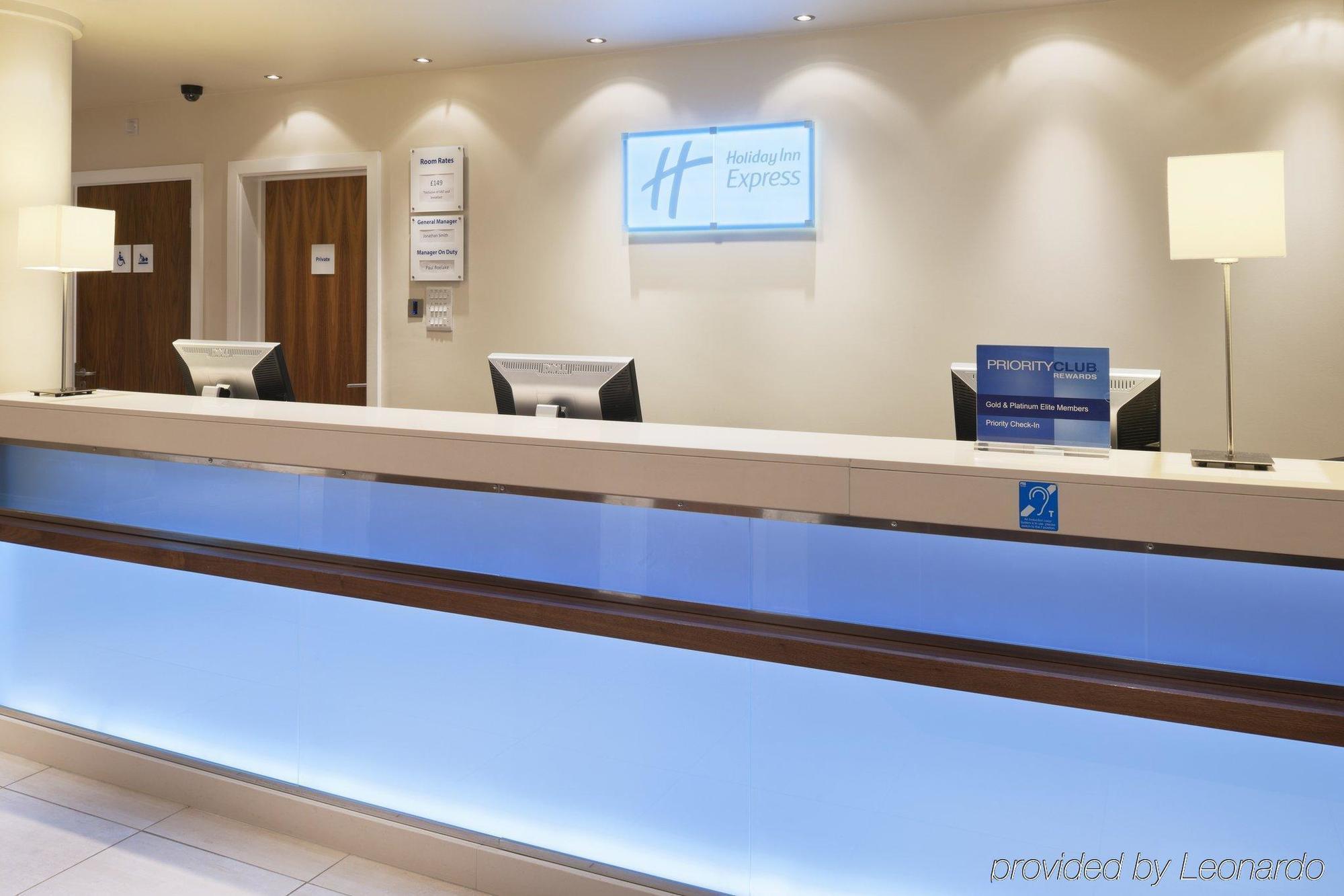 Holiday Inn Express Manchester City Centre By Ihg Beltér fotó